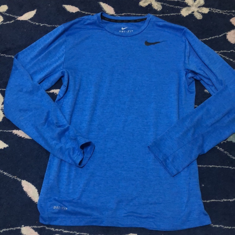 Nike men’s dri-fit blue long sleeve athletic shirt